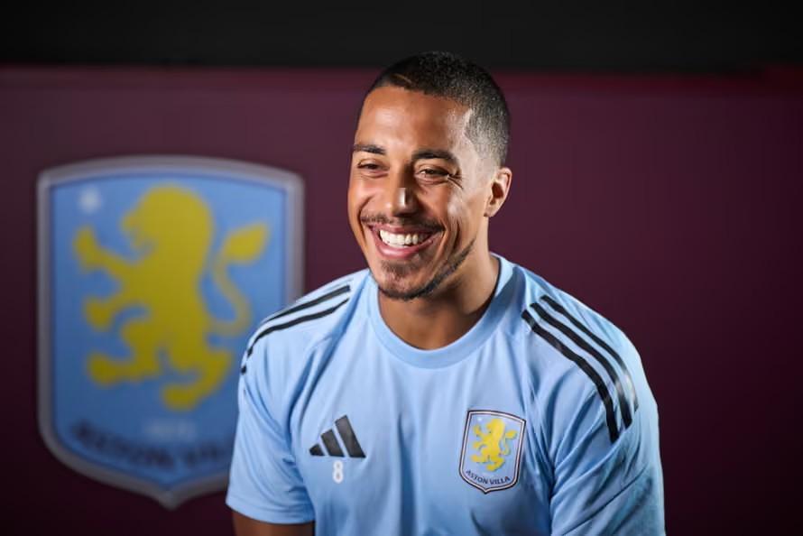 开云app下载-蒂勒曼斯：本赛季必须确保不丢愚蠢的分数，争取在杯赛有突破