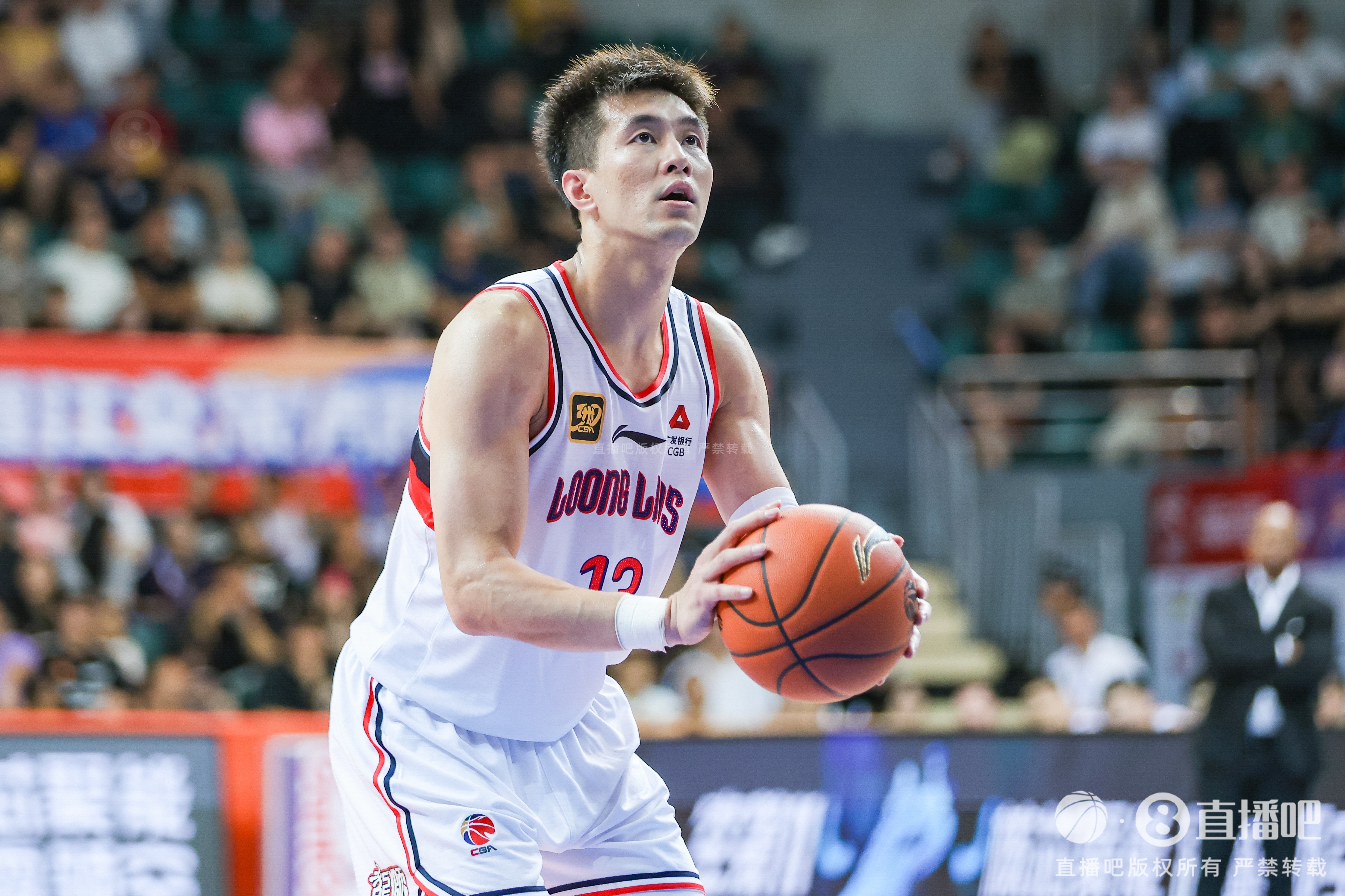 glow-kaiyun.com-广州男篮国内球员注册动态：郭艾伦D类合约明年夏季期满，焦泊乔尚未完成注册