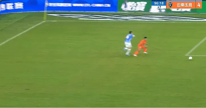 glow-kaiyun.com-夏合扎提射门，张宸梁手球裁判果断判点
